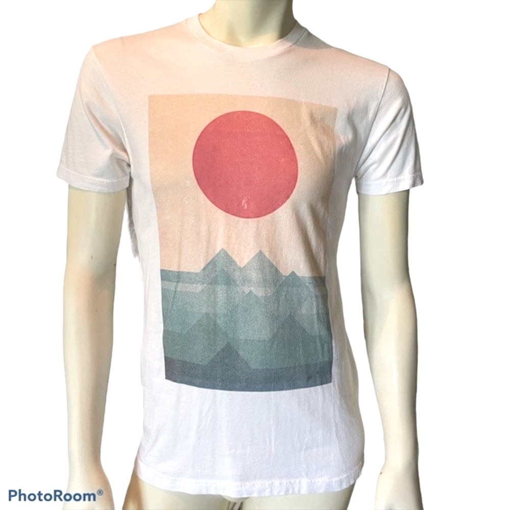 Threadless Seaside Sunset Graphic Tee - Picture 2 of 9